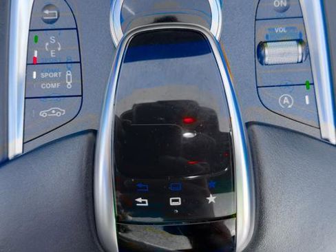 Used 2015 Mercedes-Benz S 550 4dr Sdn S 550 4MATIC image 30