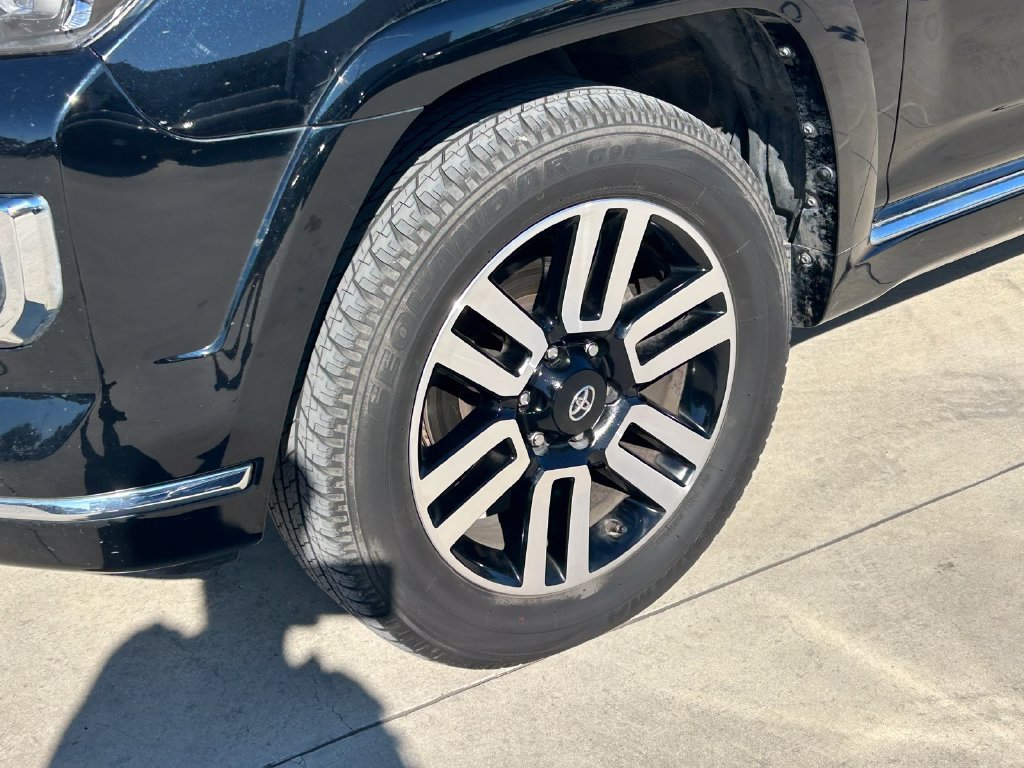 Used 2024 Toyota 4Runner Limited AWD/4WD image 9