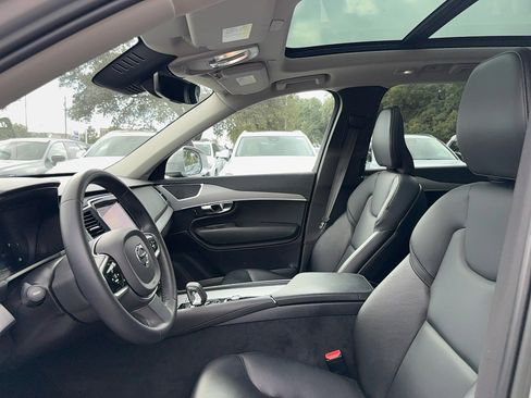 Certified 2023 Volvo XC90 B5 Core image 10