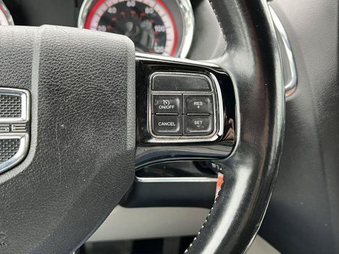 Used 2019 Dodge Grand Caravan SXT FWD image 22
