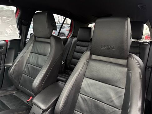 Used 2011 Volkswagen Golf 4-Door image 14