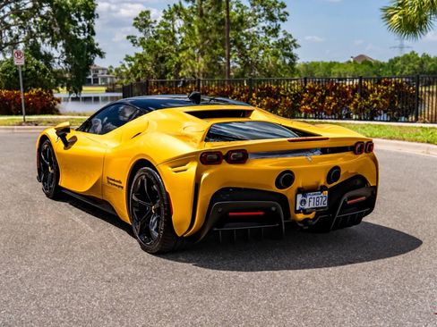 Used 2022 Ferrari SF90 Stradale image 3