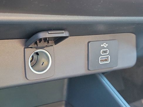 New 2026 Ford Maverick Lobo AWD/4WD image 26