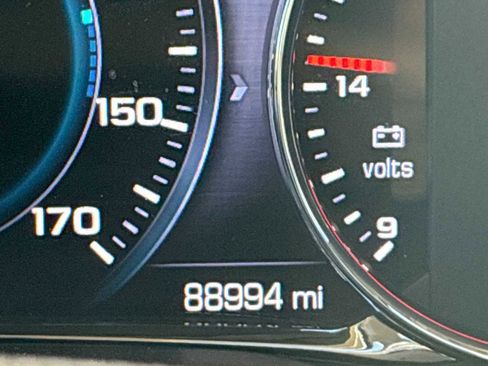 Certified 2019 GMC Acadia Denali image 12