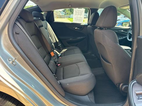 Used 2025 Chevrolet Malibu LT FWD image 23