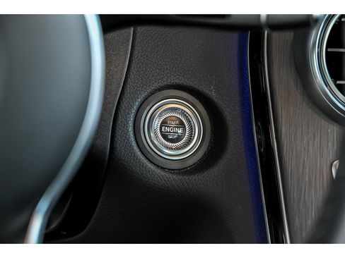 Certified 2020 Mercedes-Benz C 300 4MATIC Sedan image 18