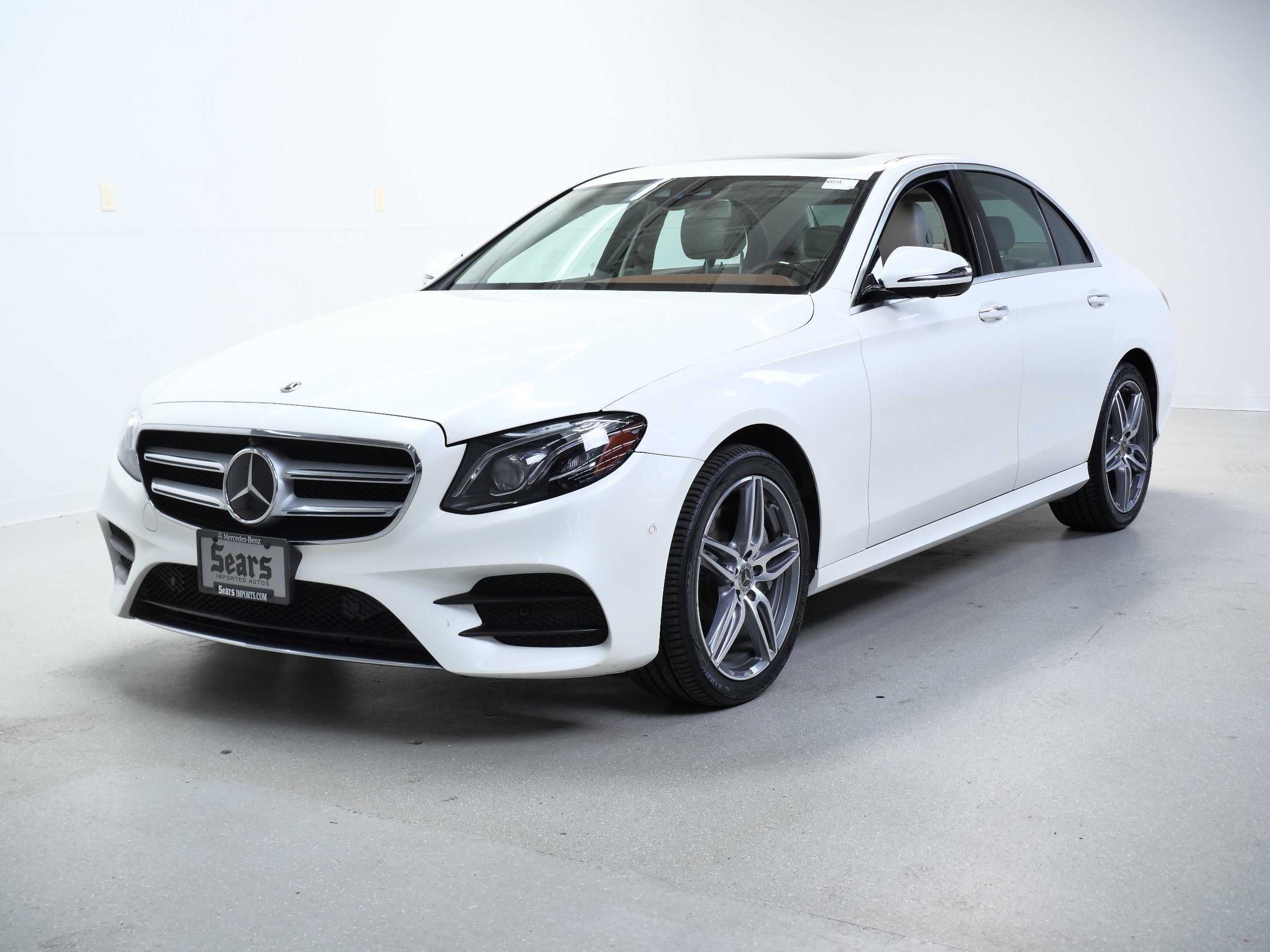Used 2018 Mercedes-Benz E 300 image 8