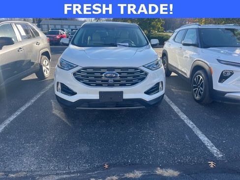 Used 2020 Ford Edge Titanium w/ Equipment Group 301A image 3