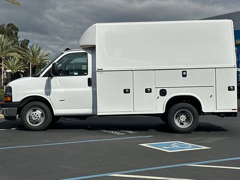 New 2024 Chevrolet Express 3500 w/ Power Convenience Package image 6