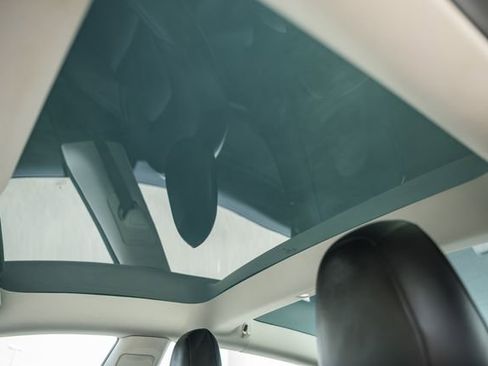 Used 2022 Tesla Model 3 RWD image 38