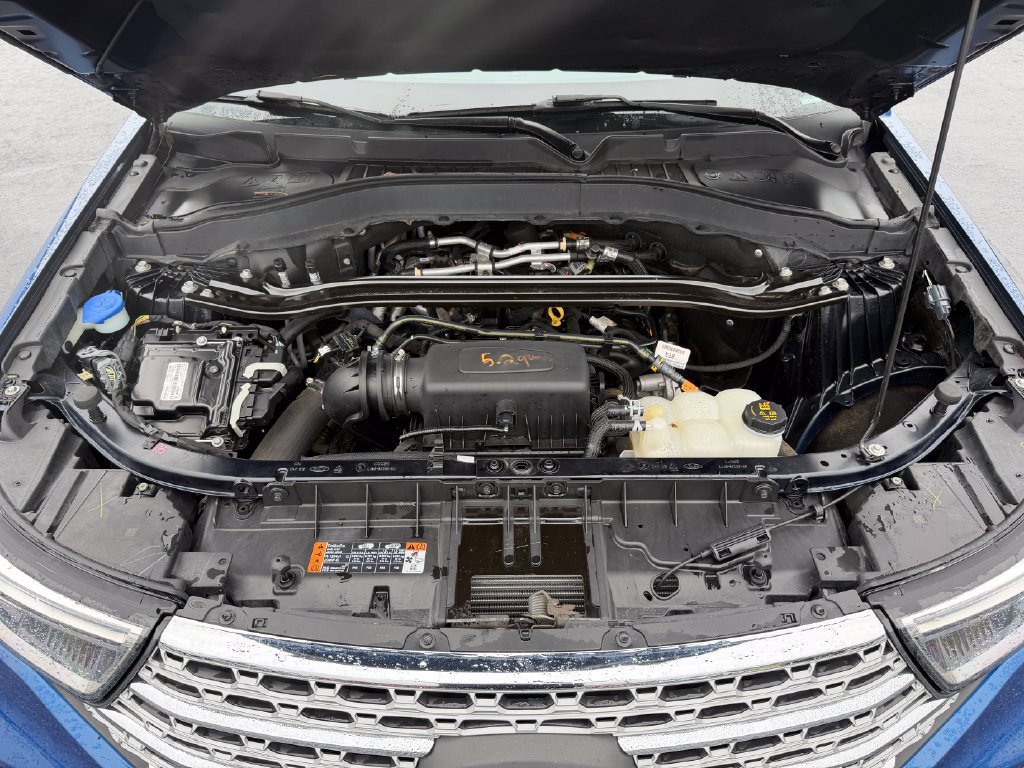 Used 2021 Ford Explorer Limited w/ Equipment Group 301A AWD/4WD image 45