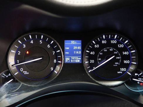 Used 2015 INFINITI Q70 3.7 w/ Sport Package RWD image 21