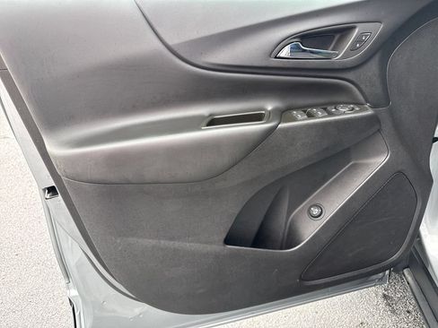 Used 2024 Chevrolet Equinox LT FWD image 12