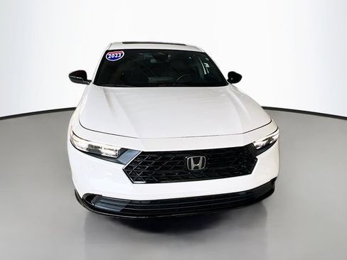 Used 2023 Honda Accord Sport image 3