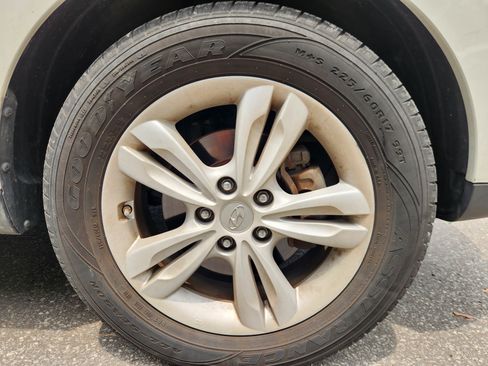 Used 2012 Hyundai Tucson GLS FWD image 14