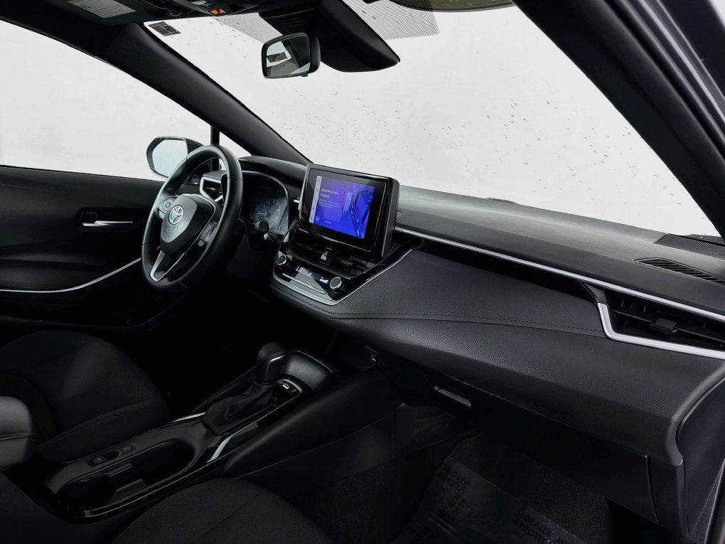 Used 2025 Toyota Corolla SE FWD image 31
