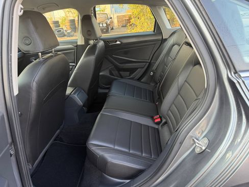 Used 2024 Volkswagen Jetta SE FWD image 26