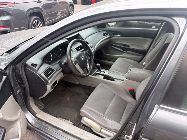 Used 2011 Honda Accord LX image 2