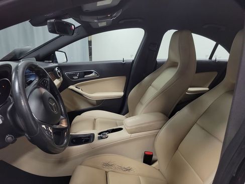 Used 2018 Mercedes-Benz CLA 250 image 13