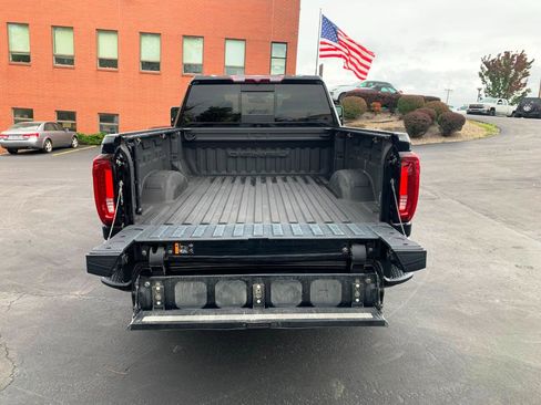 Used 2022 GMC Sierra 2500 Denali image 13