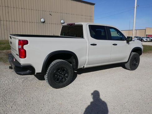 New 2026 Chevrolet Silverado 1500 ZR2 w/ LPO, Dark Essentials Package image 4