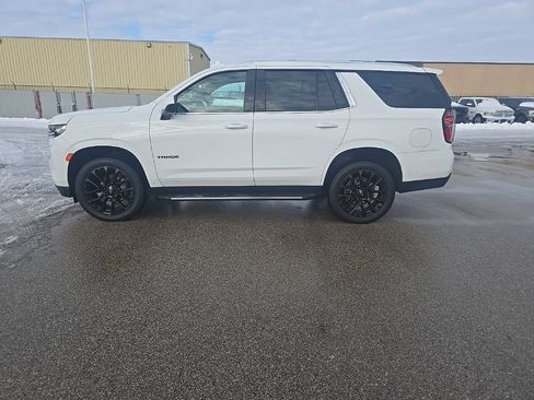 Used 2023 Chevrolet Tahoe LT AWD/4WD image 3