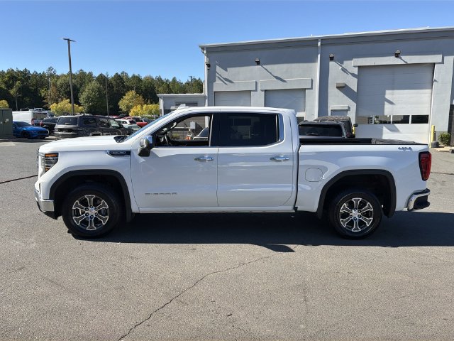 Used 2025 GMC Sierra 1500 SLT AWD/4WD image 10