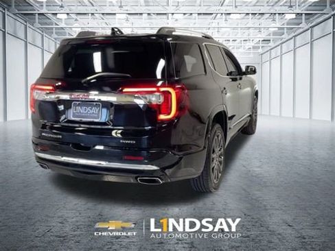 Used 2023 GMC Acadia Denali w/ Black Diamond Edition image 9