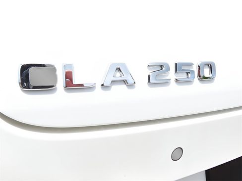 New 2025 Mercedes-Benz CLA 250 4MATIC image 33