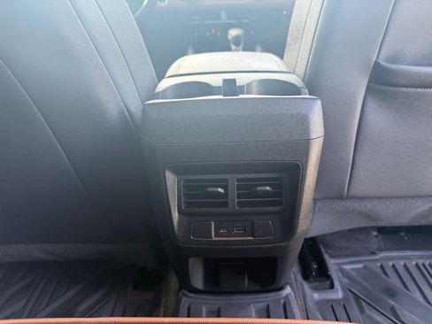 Used 2024 GMC Canyon AT4 w/ AT4 Premium Package AWD/4WD image 13