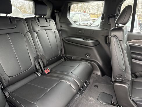 New 2025 Jeep Grand Cherokee L Limited w/ Luxury Tech Group II AWD/4WD image 12