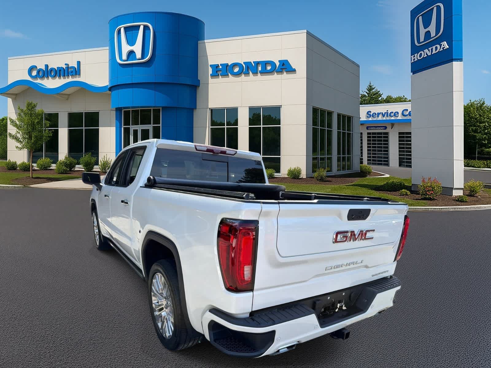 Used 2021 GMC Sierra 1500 Denali w/ Denali Ultimate Package AWD/4WD image 4