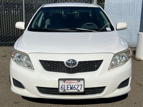 Used 2010 Toyota Corolla LE FWD image 2