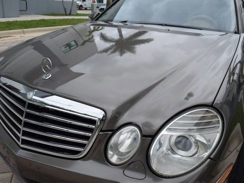 Used 2008 Mercedes-Benz E 350 4MATIC Sedan image 11