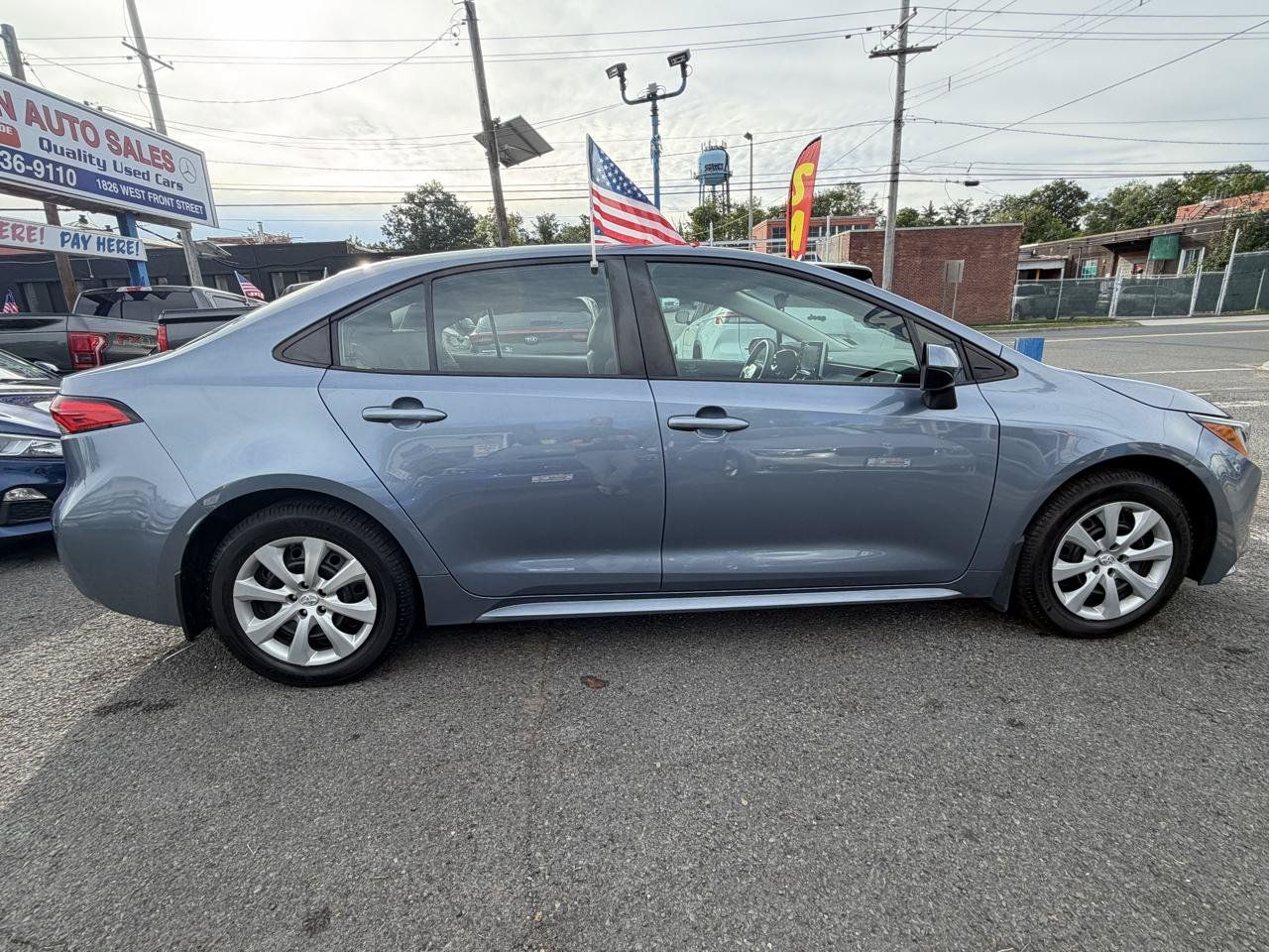 Used 2021 Toyota Corolla LE FWD image 11