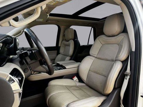 Used 2023 Lincoln Navigator Reserve RWD image 21