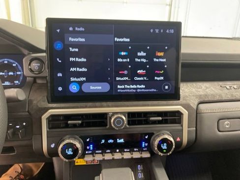 Used 2025 Toyota Tacoma Limited AWD/4WD image 23