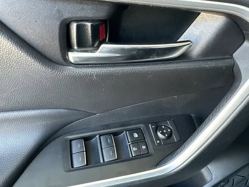 Used 2024 Toyota RAV4 XLE FWD image 11