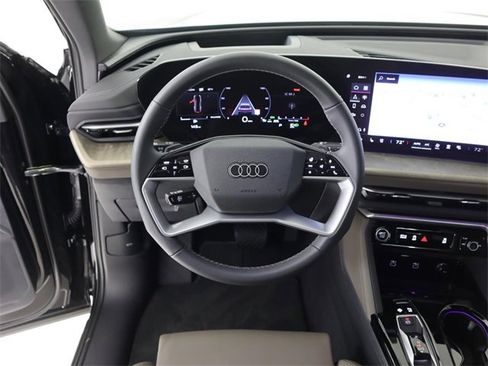 New 2025 Audi Q5 Prestige image 22