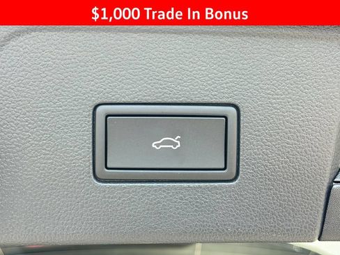 New 2025 Volkswagen Atlas Peak Edition SE AWD/4WD image 31