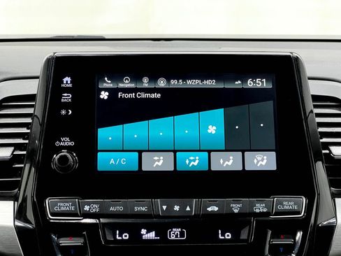 Used 2018 Honda Odyssey Touring image 27