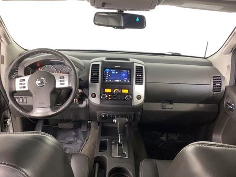 Used 2015 Nissan Frontier PRO-4X image 24