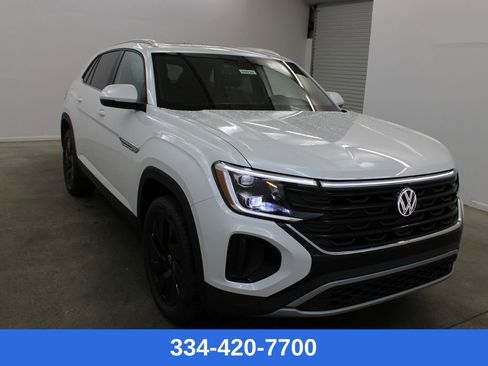 New 2026 Volkswagen Atlas Cross Sport SE image 5