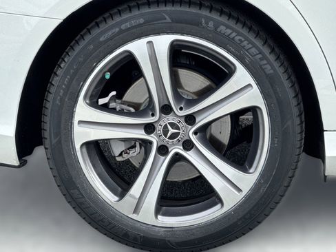 Used 2019 Mercedes-Benz E 300 image 12