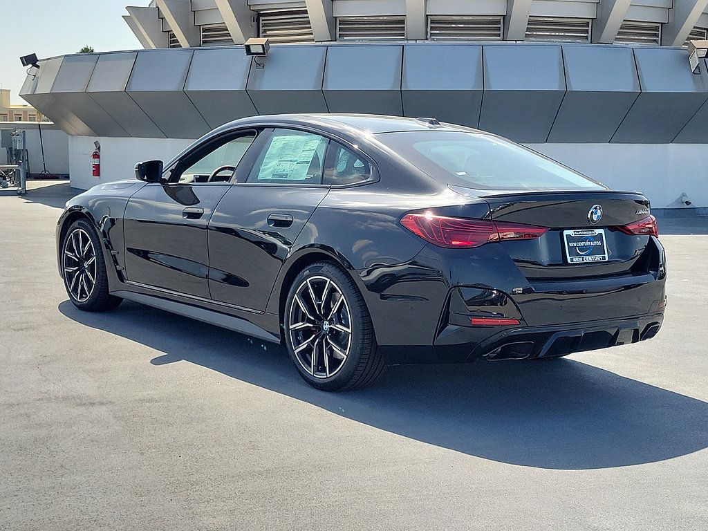 New 2026 BMW M440i w/ Premium Package RWD image 2