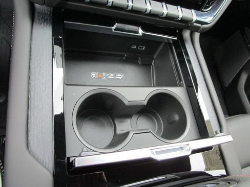 New 2026 GMC Yukon AT4 Ultimate w/ LPO, Floor Liner Package AWD/4WD image 36