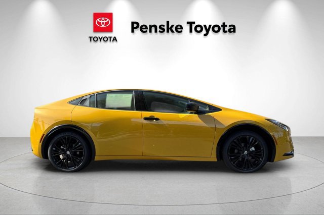 New 2027 Toyota Prius FWD image 3