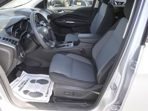 Used 2019 Ford Escape SE image 9