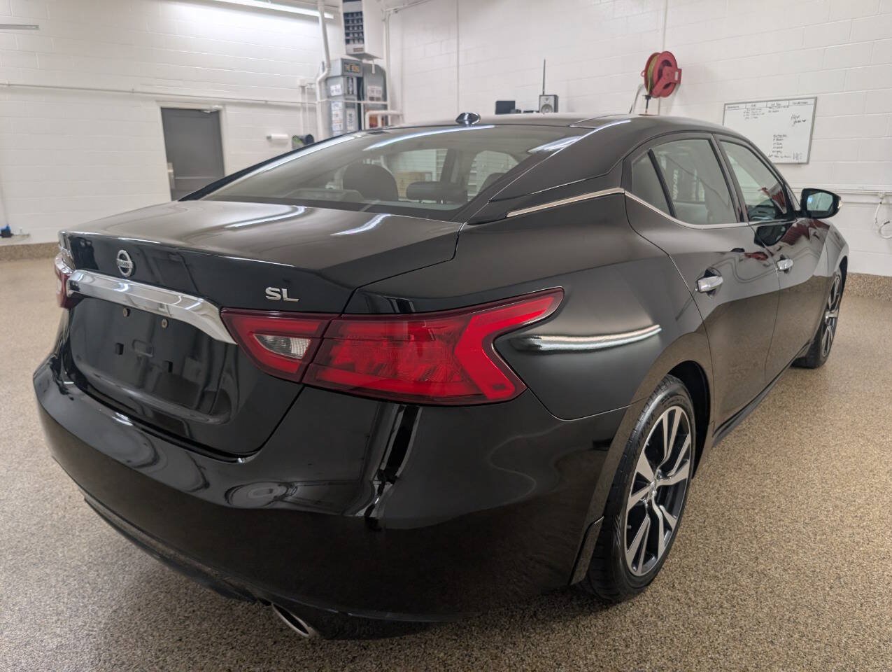 Used 2017 Nissan Maxima 3.5 SL FWD image 4