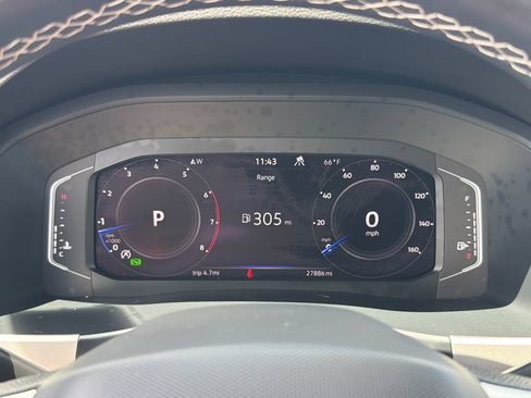 Certified 2023 Volkswagen Atlas Cross Sport SE w/ Panoramic Sunroof Package AWD/4WD image 14